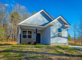 808 Hogan Rd, Rossville, GA 30741