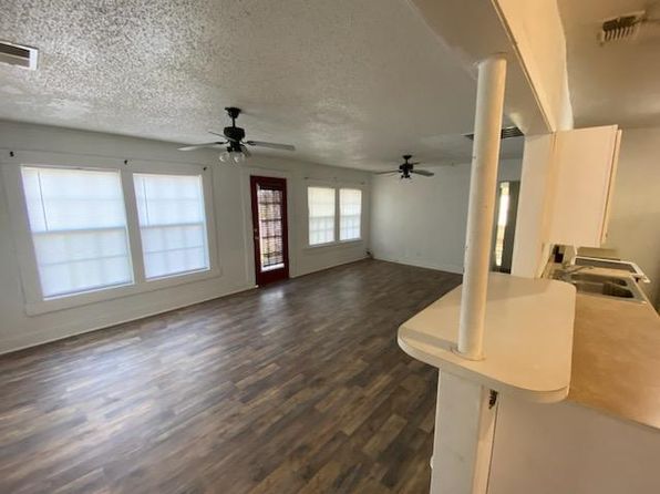 601 Meadowbrook Dr