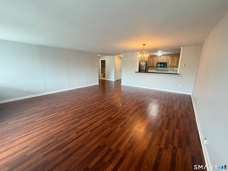 1460 Elm St #330 — Photo 8