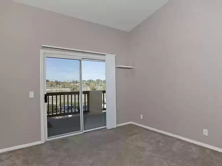 42140 Lyndie Ln — Photo 1