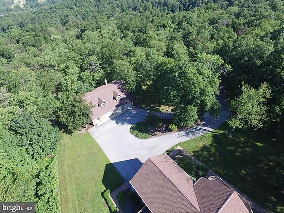 2nd image of 125 Hill Ln