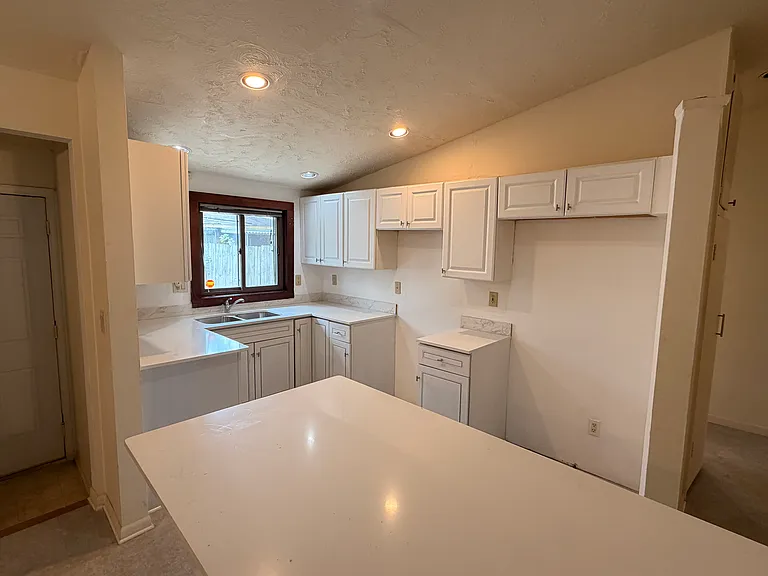 13311 Oak Crest Ct — Photo 3