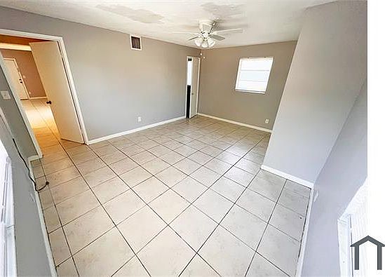 1st image of 1204 Chateau Park Dr #1