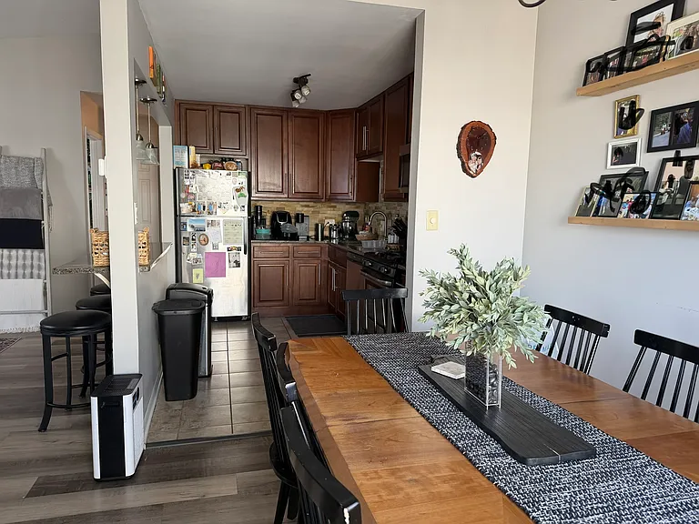 422 Buchanan Ct — Photo 4