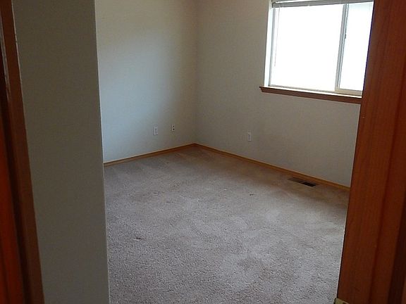 5th image of 576-616 SE Main St #3