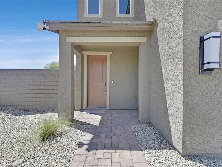 2933 Little Current Rd — Photo 2