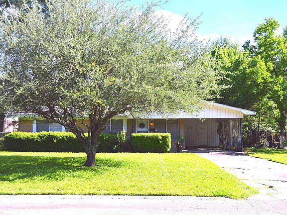 2nd image of 530 Bentley Dr
