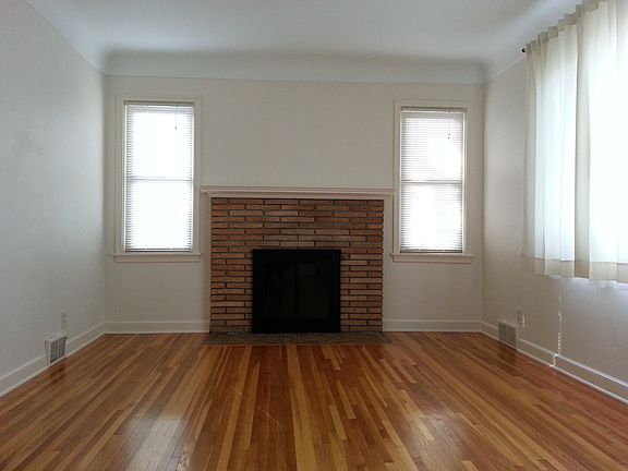Living Room - west