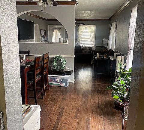 5th image of 3109 Bideker Ave