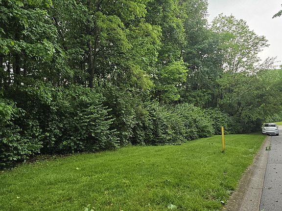 4th image of 9895 Irishmans Run Ln
