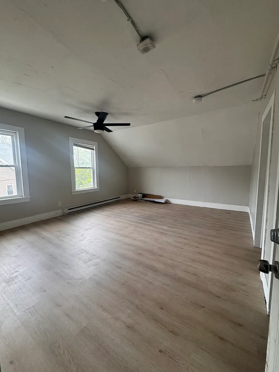 Building Photo - 26 Central Ave #2L