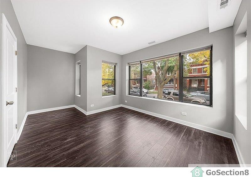 1st image of 11238 S Vernon Ave #3NW
