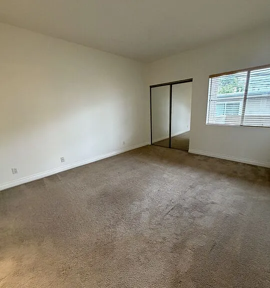 87 S Allen Ave #204 — Photo 14