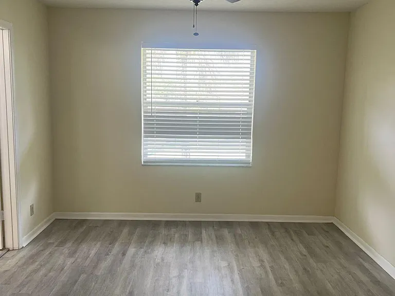 9993 Three Lakes Cir — Photo 7