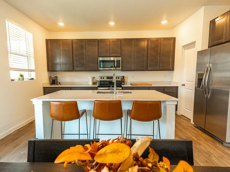 2560 Canfield Ln — Photo 21