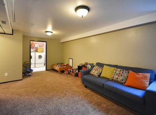 910 SE 9th St, Ankeny, IA 50021