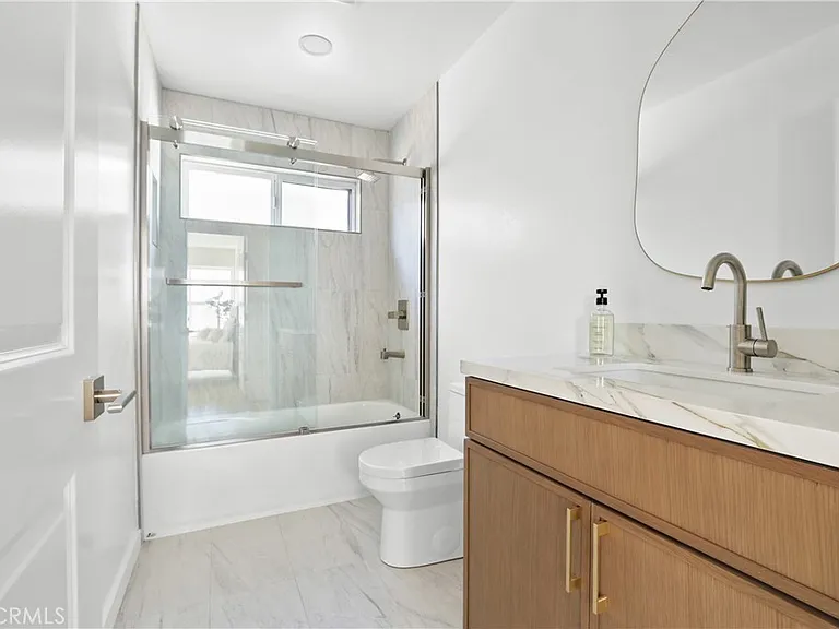 1614 W 214th St — Photo 19