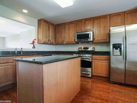 4th image of 1544 Bristol Ln Unit 3