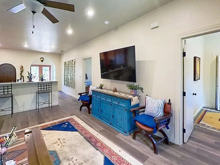 1405 Palomino Ln — Photo 9