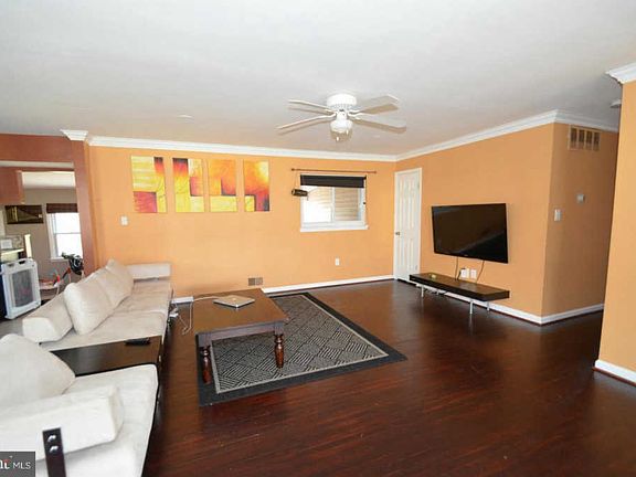 2nd image of 7221 Vellex Ln