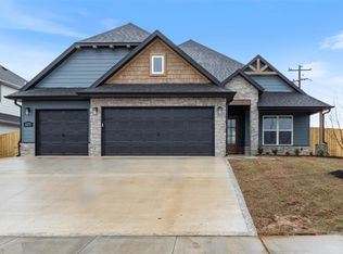 1271 Red Maple St, Centerton, AR 72719