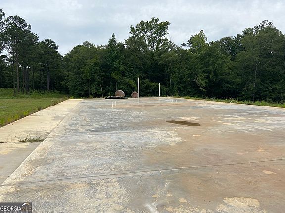 4th image of 126 Potts Pond Rd