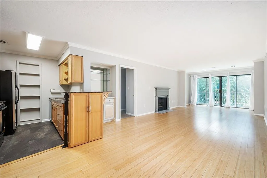 2 bed, 2.0 bath, 1504 sqft, $2,200 — Photo 4