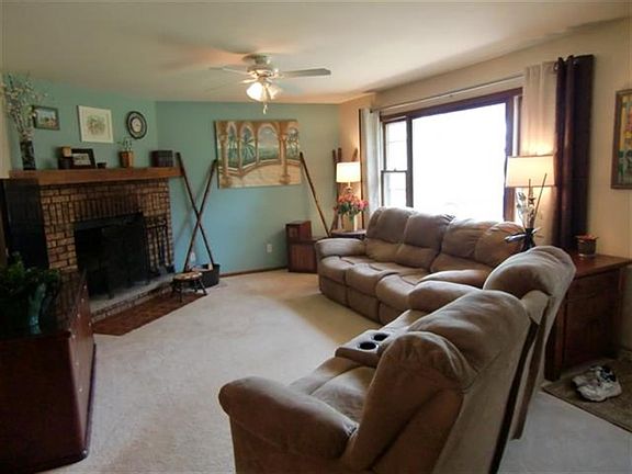 4th image of 3376 Kuehling Dr