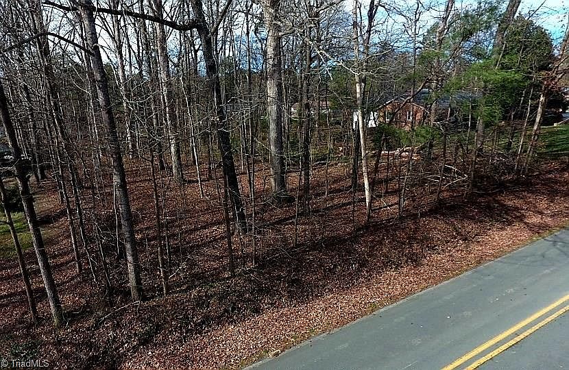1st image of 304 Grand Oaks Dr