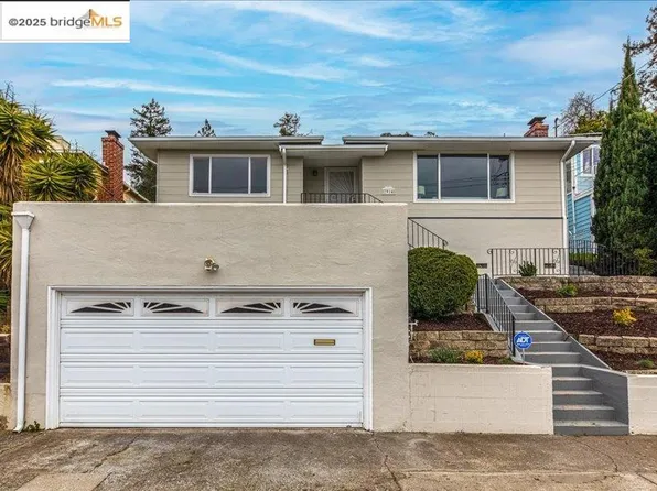 7914 Hillmont Dr, Oakland, CA 94605