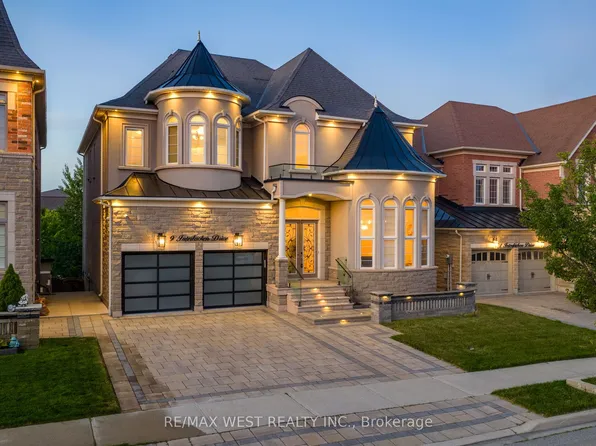 9 Interlacken Dr, Brampton, ON L6X 0Y1