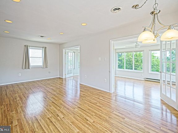 4th image of 38219 Bayberry Ln