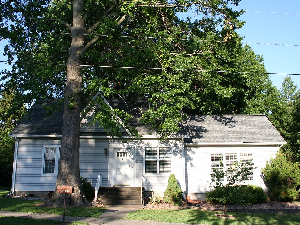 1st image of 304 N Caldwell St