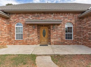 100262 S Shadyoak Dr, Harrah, OK 73045