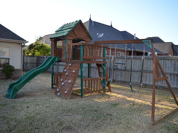 5th image of 5717 S Berry Farm Dr