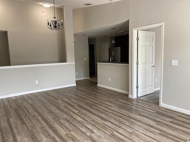 1st image of 7055 Deer Lodge Cir