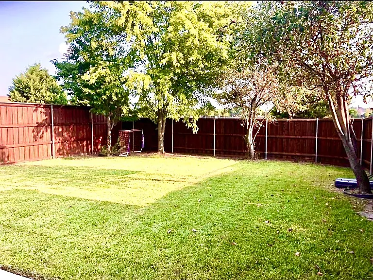 1708 Whispering Glen Dr — Photo 10