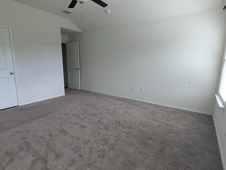 1740 Alamandine Ave — Photo 10