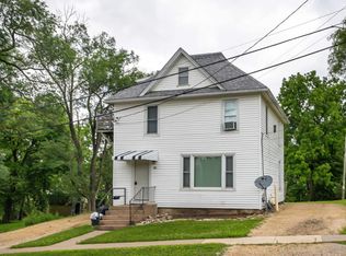 780 Fremont St, Platteville, WI 53818