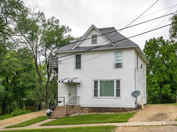780 Fremont St, Platteville, WI 53818