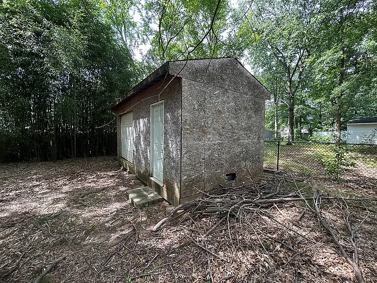 718 Falconer Rd — Photo 18