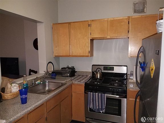 4th image of 202 Lenox Ave APT 3