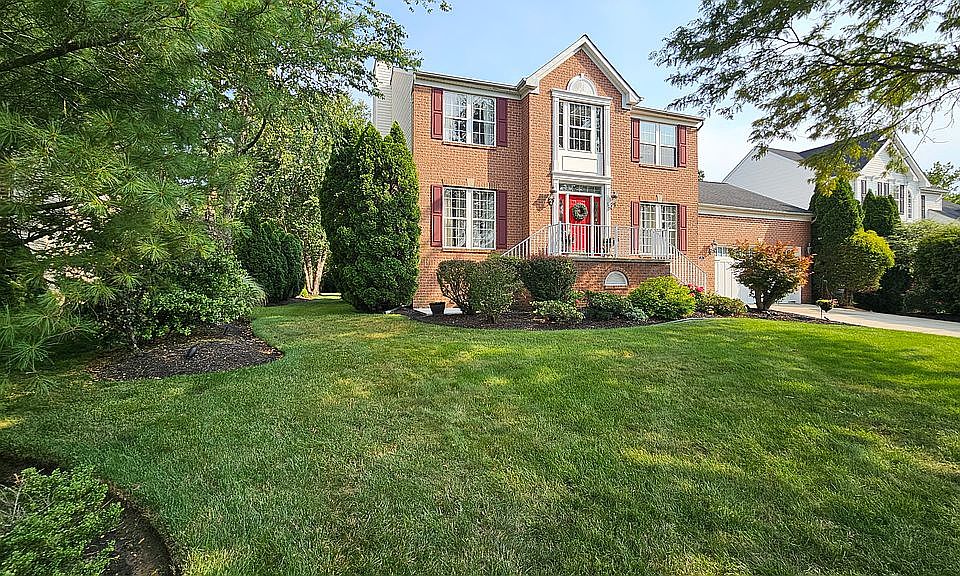 1st image of 53 Waterford Dr