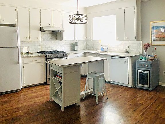 4th image of 115 Twin Oaks Dr