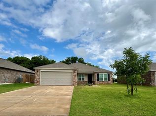 1825 W Antler Way, Mustang, OK 73064
