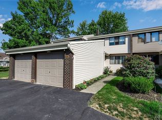 1052 Flanders Ct, East Amherst, NY 14051