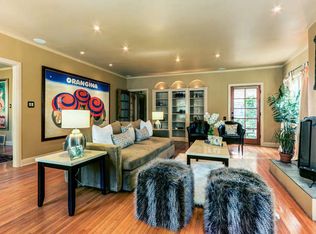 6208 Del Valle Dr, Los Angeles, CA 90048