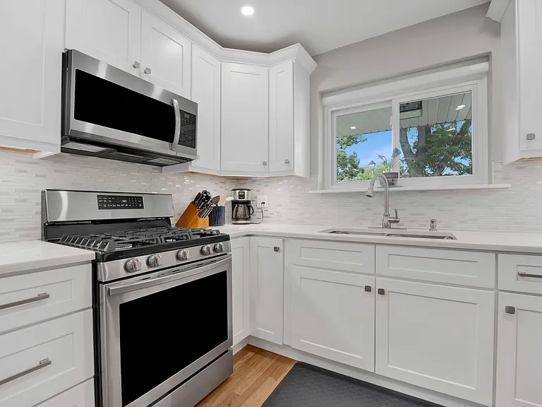 778 S Linden Ave — Photo 11