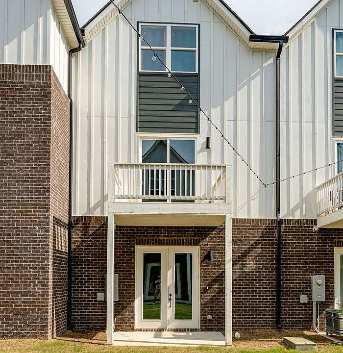1st image of 5606 Sofias Cir