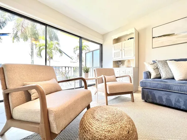 911 Huron Ct APT 8, Marco Island, FL 34145